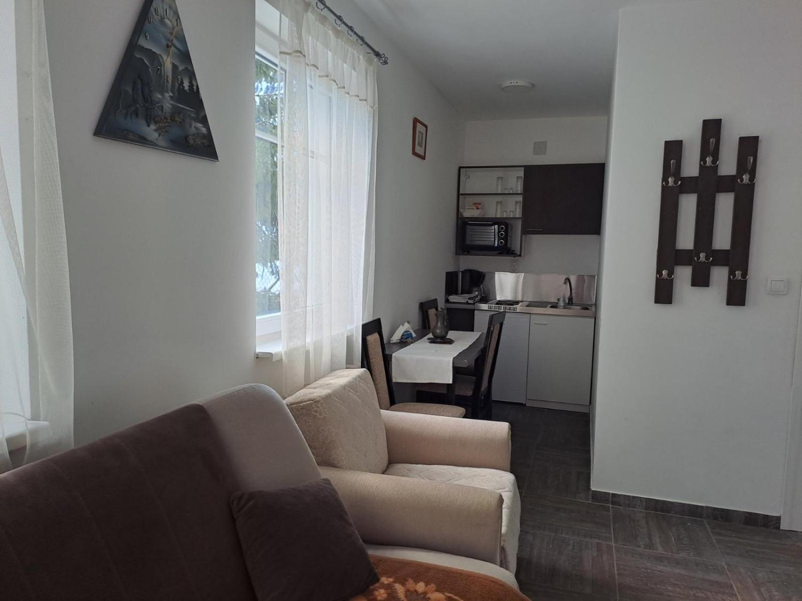 Vila Mozart - Apartments & Studios โคเปานิก ภายนอก รูปภาพ