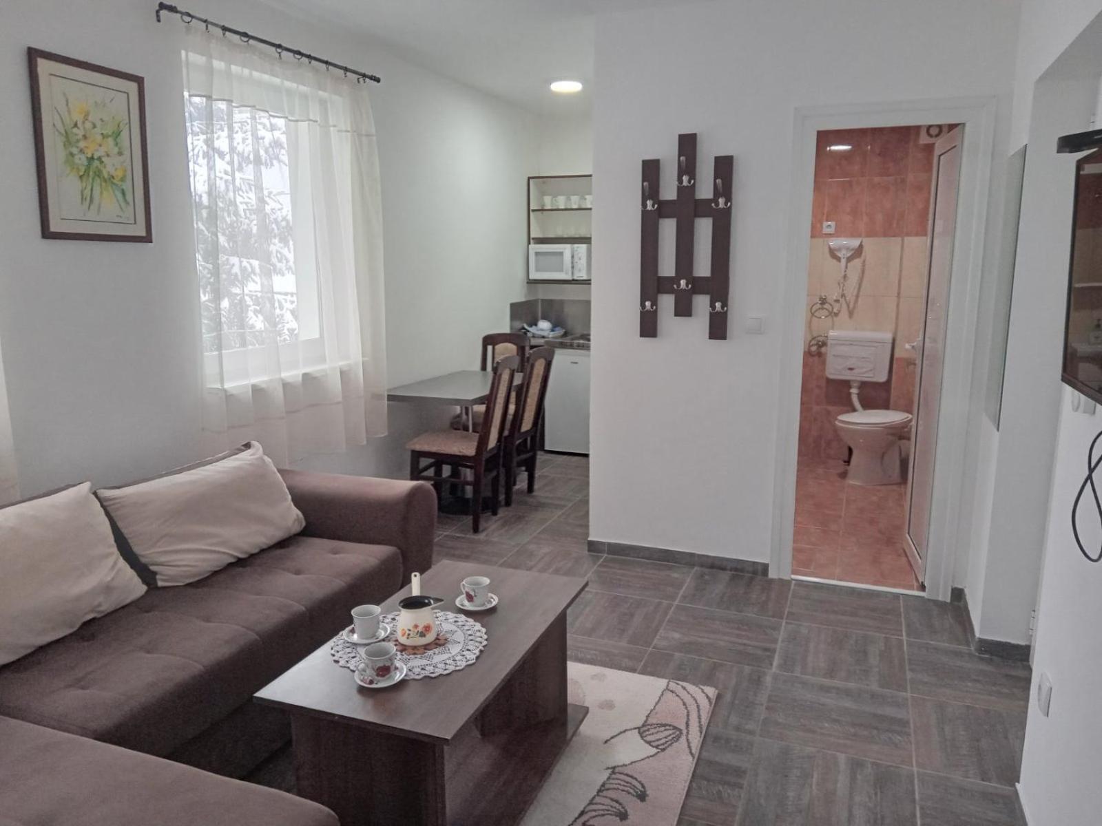 Vila Mozart - Apartments & Studios โคเปานิก ภายนอก รูปภาพ