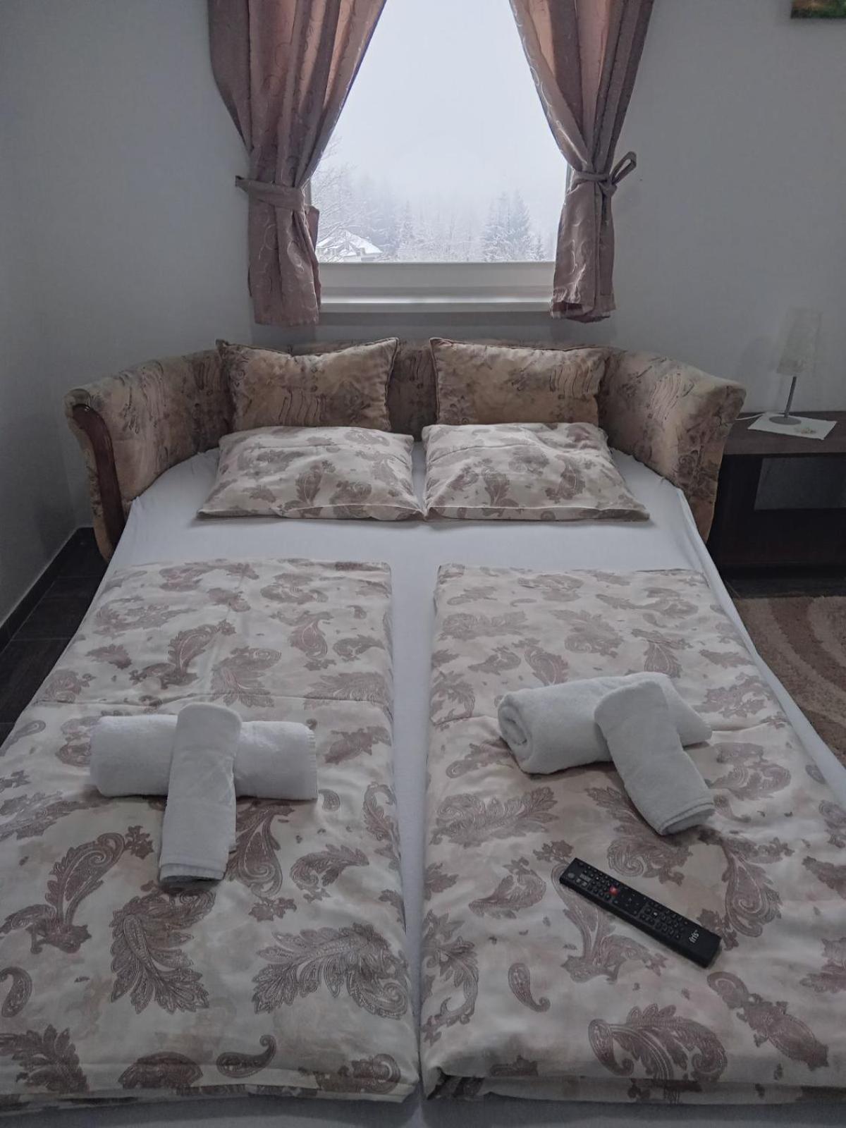 Vila Mozart - Apartments & Studios โคเปานิก ภายนอก รูปภาพ