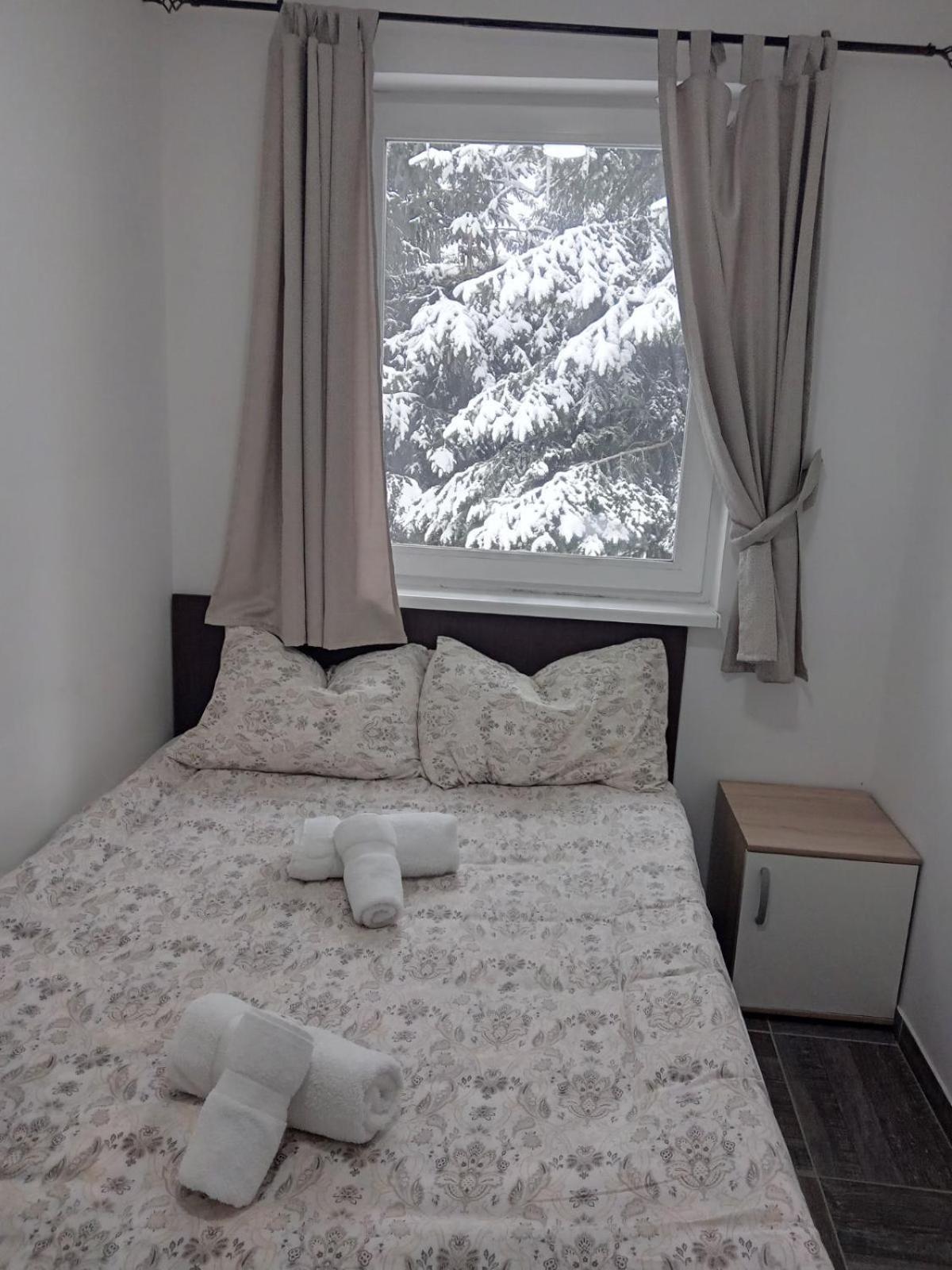 Vila Mozart - Apartments & Studios โคเปานิก ภายนอก รูปภาพ