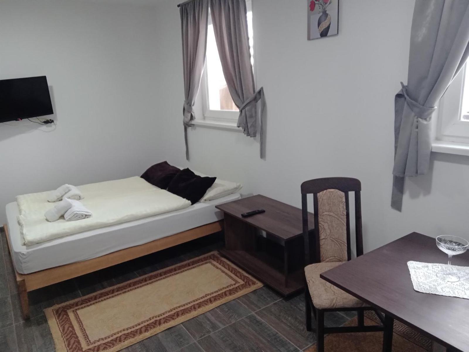Vila Mozart - Apartments & Studios โคเปานิก ภายนอก รูปภาพ
