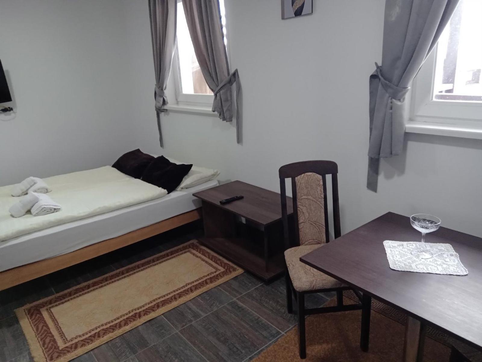 Vila Mozart - Apartments & Studios โคเปานิก ภายนอก รูปภาพ