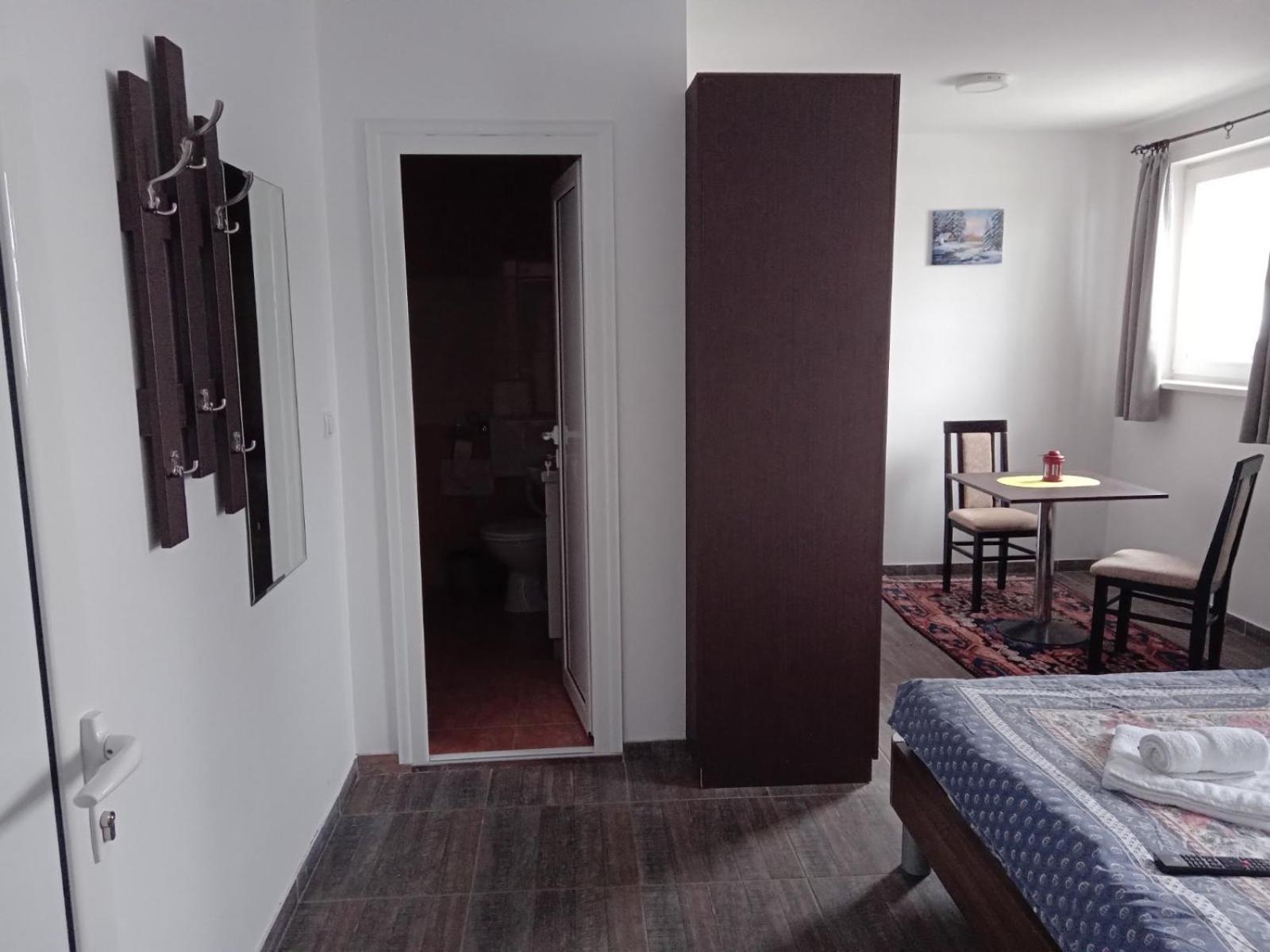 Vila Mozart - Apartments & Studios โคเปานิก ภายนอก รูปภาพ
