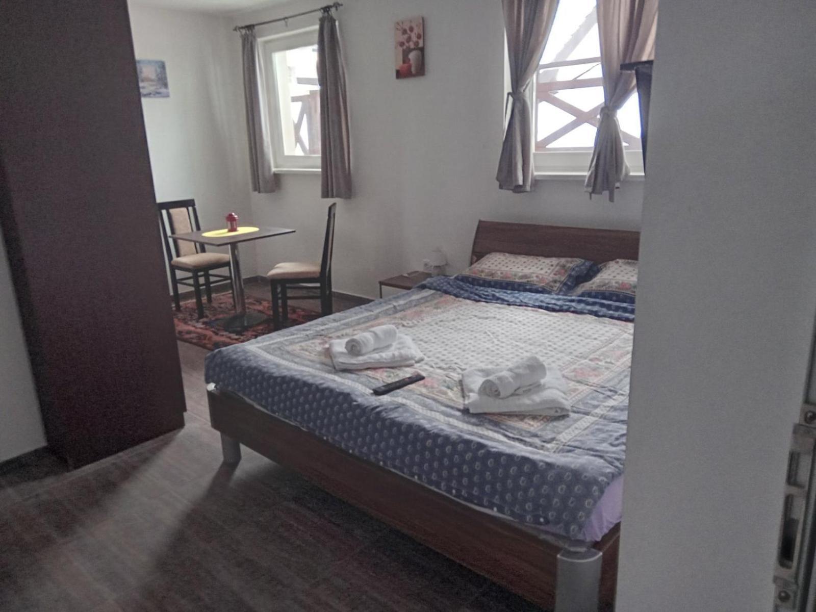 Vila Mozart - Apartments & Studios โคเปานิก ภายนอก รูปภาพ