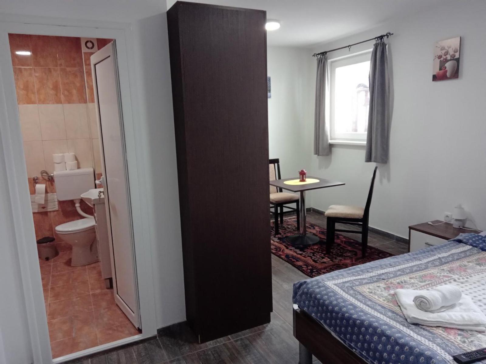 Vila Mozart - Apartments & Studios โคเปานิก ภายนอก รูปภาพ