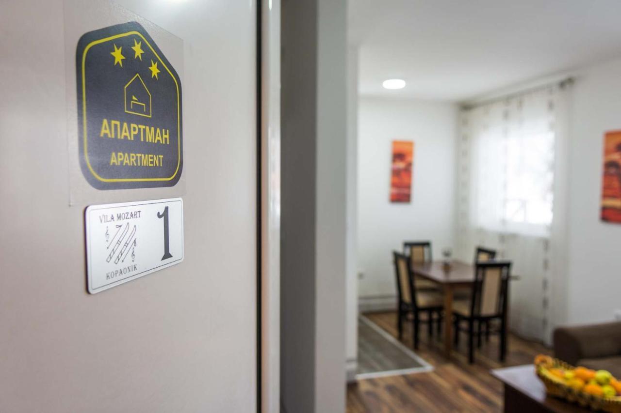 Vila Mozart - Apartments & Studios โคเปานิก ภายนอก รูปภาพ