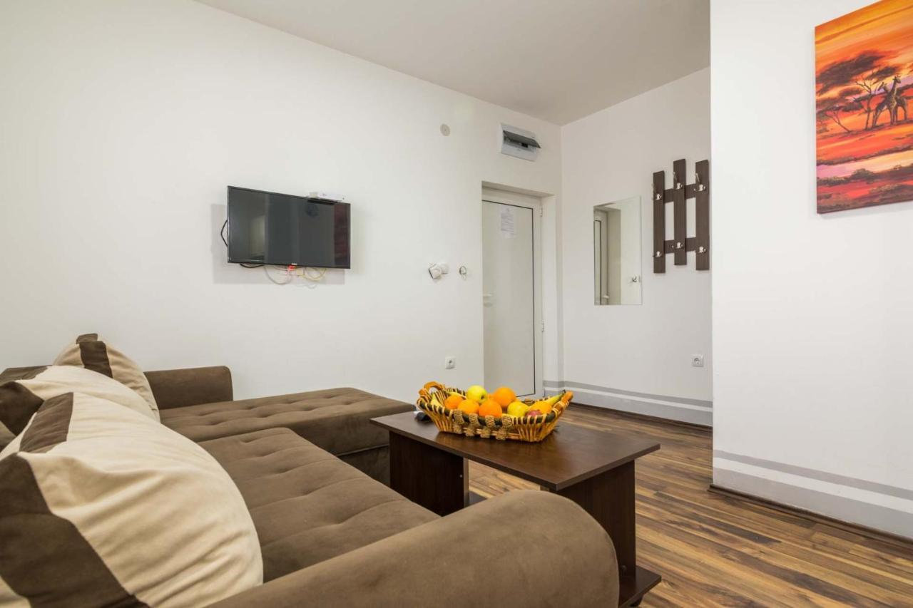 Vila Mozart - Apartments & Studios โคเปานิก ภายนอก รูปภาพ