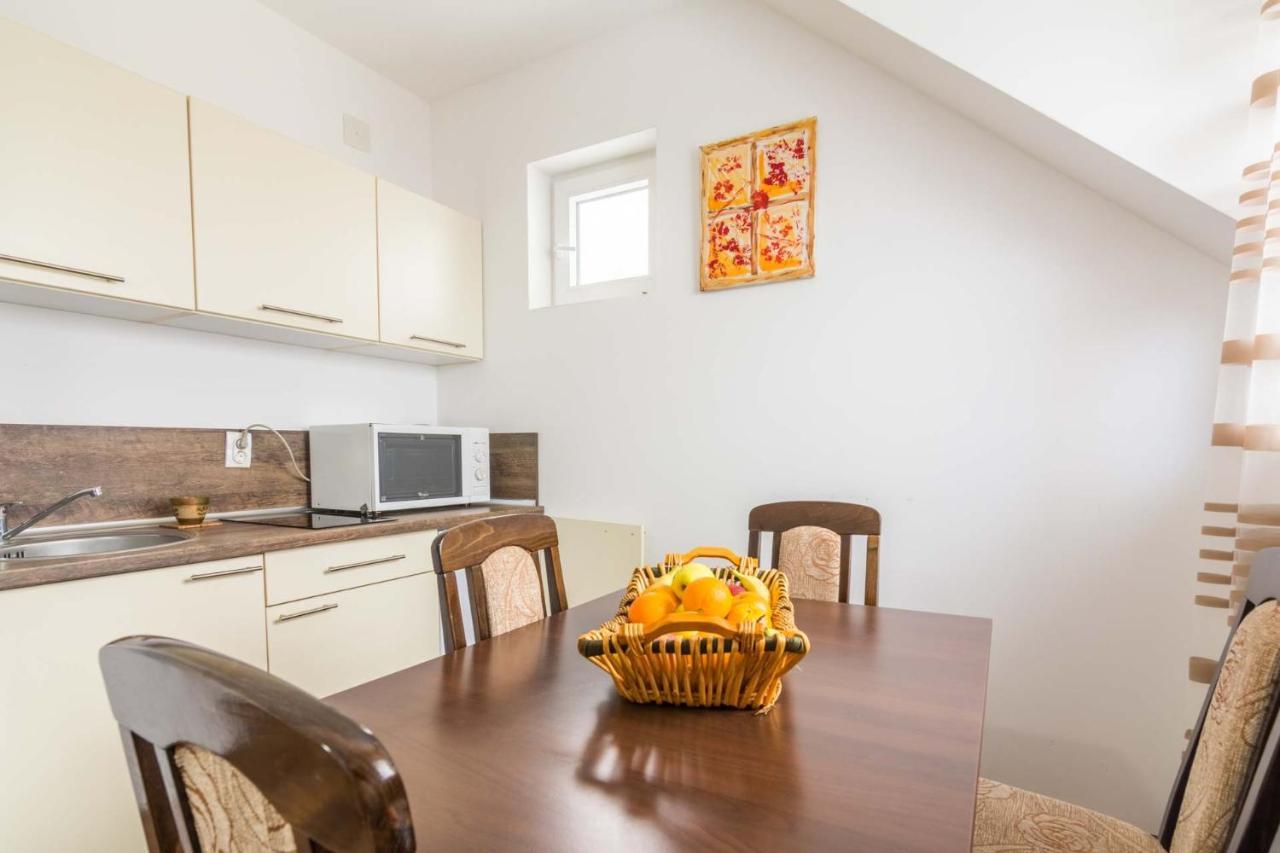 Vila Mozart - Apartments & Studios โคเปานิก ภายนอก รูปภาพ